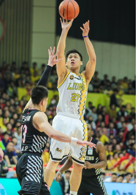 立陶宛男篮绝杀黄蜂，浓眉一己之力扛起全队