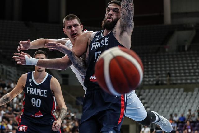 德国排球队以强大实力横扫对手，闯入决赛