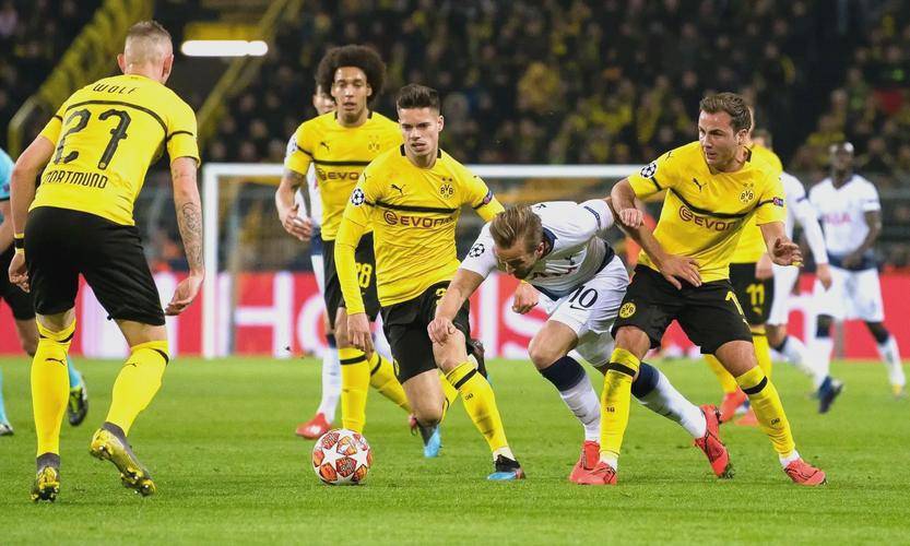 开云官方app入口-美因茨不敌法兰克福，遭受主场败绩