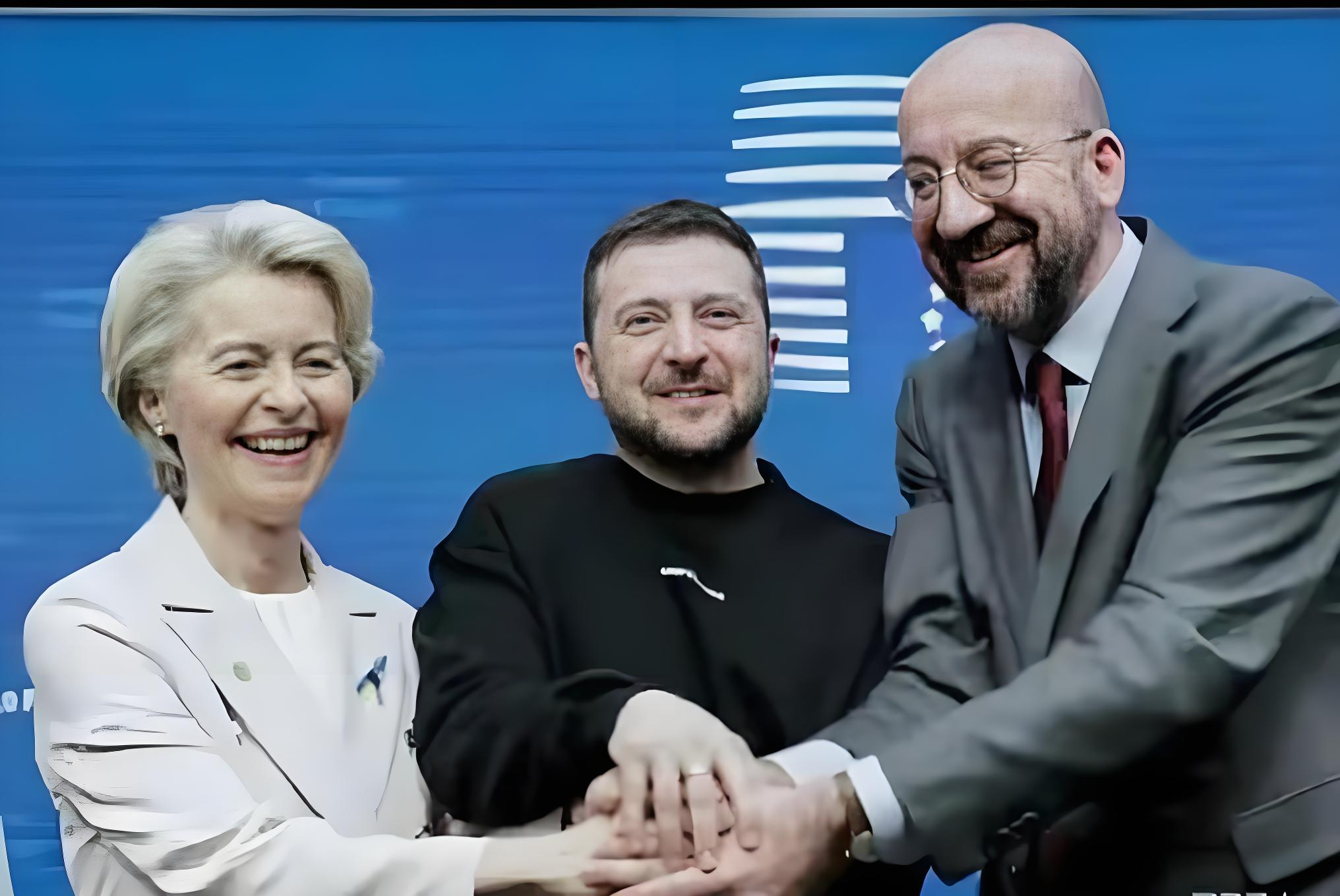 包含苏瓦尼主教练下课，球队管理层紧急决定的词条