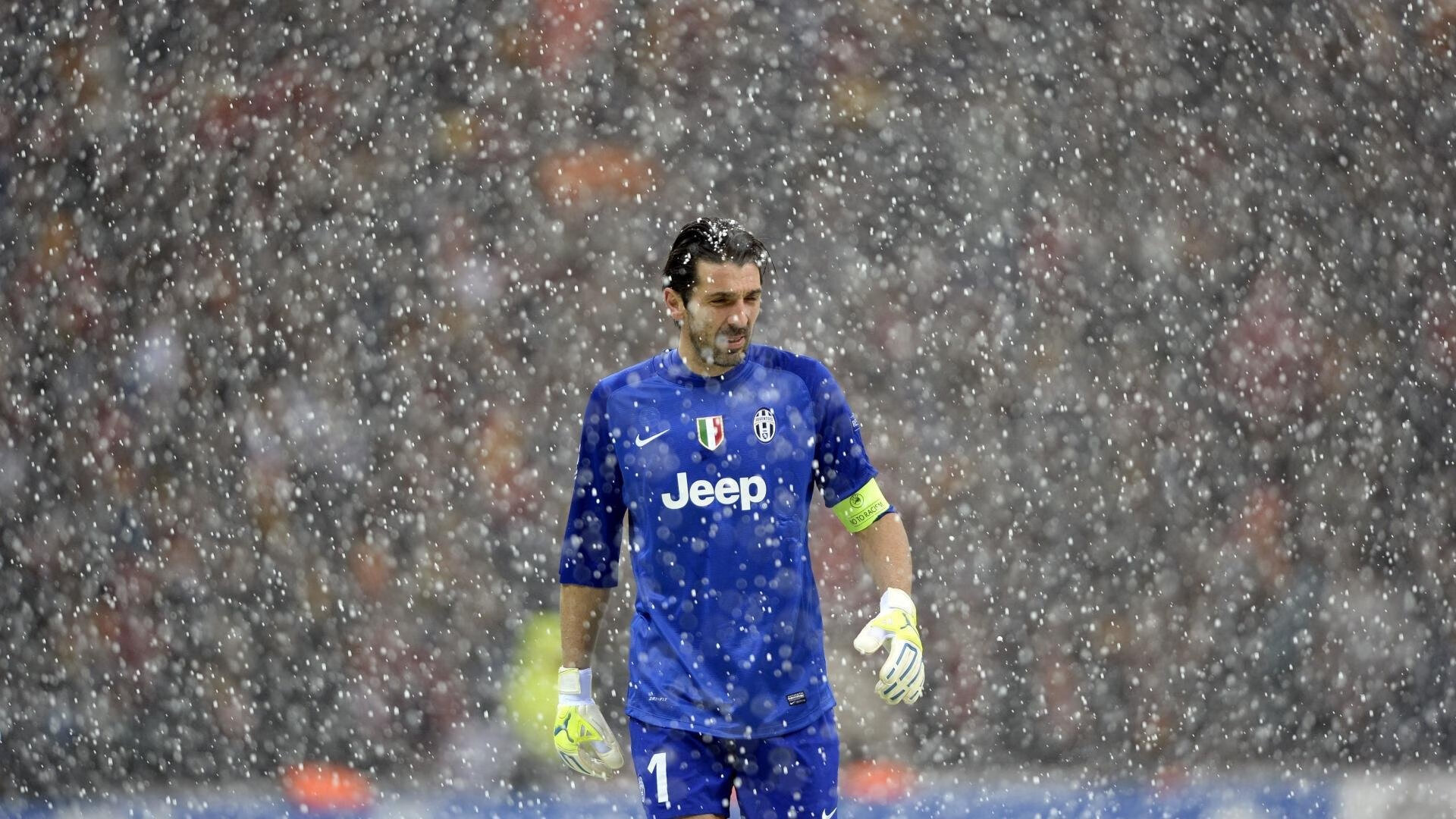 德甲争冠战之夜，卡马文加在焦点战中证明自己