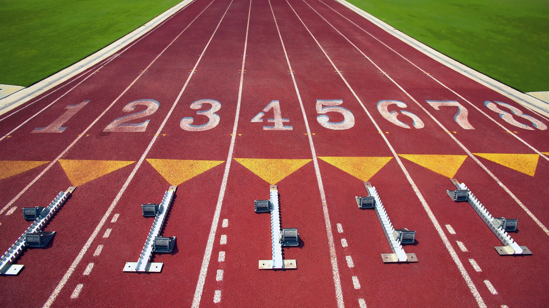 一夫当关,万夫莫开,梁靖崑独扛全队,法国足球险胜波兰的另类启示